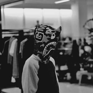 Meet your Posher, Max